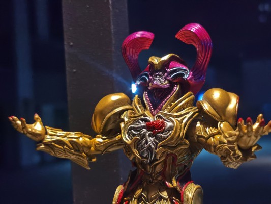 S.H.Figuarts 假面骑士驰骑 心脏机械变异体(超进化形态)