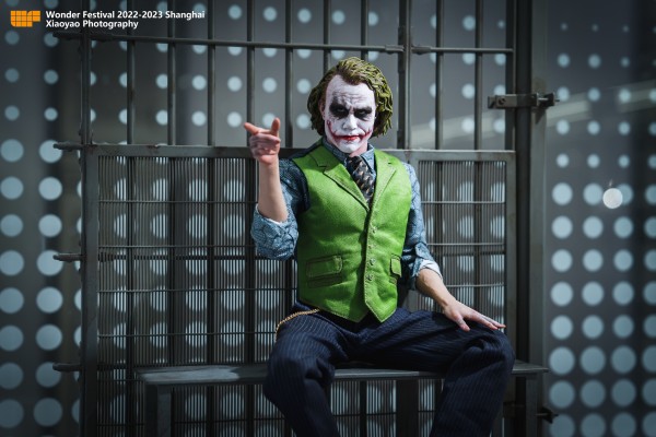 DC系列 蝙蝠侠:黑暗骑士 小丑 全身像