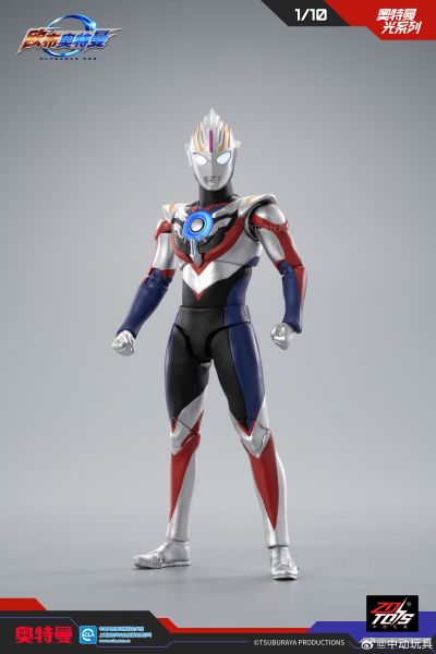 奥特曼光系列 欧布奥特曼（重光形态）