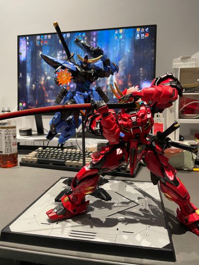 先祖效应 MCT-E02 至臻级·湖中骑士