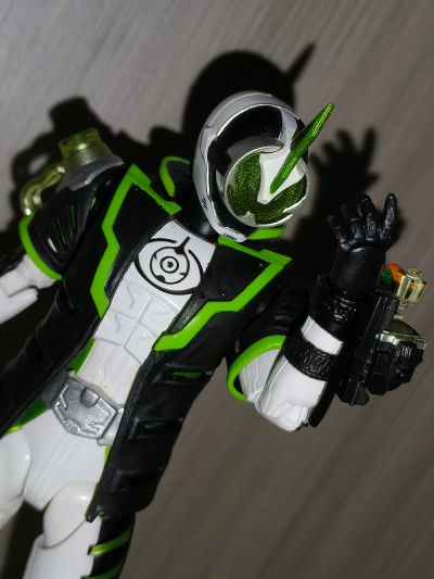 S.H.Figuart 假面骑士：灵骑 假面骑士冥骑
