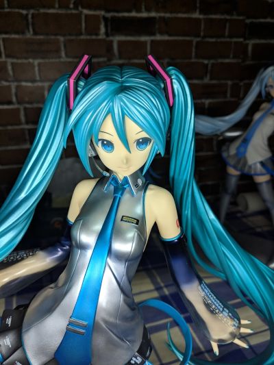 VOCALOID 初音未来 金属色版 V3