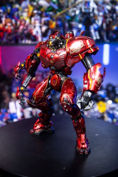 环太平洋 暴风赤红