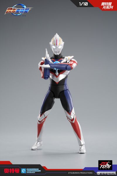 奥特曼光系列 欧布奥特曼（重光形态）