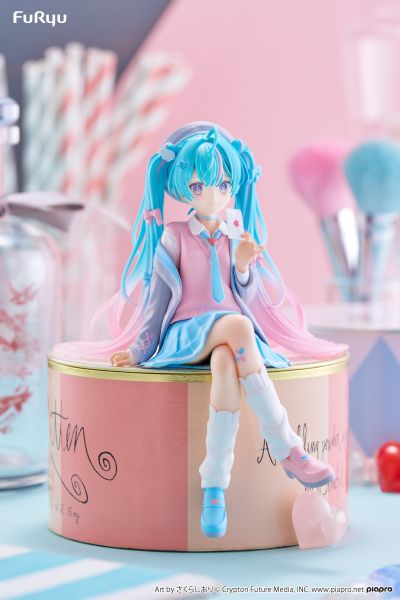 初音未来  压泡面人偶ー恋爱的西装外套ー