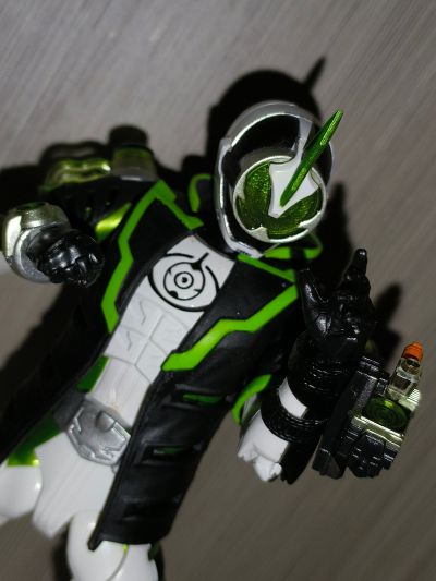 S.H.Figuart 假面骑士：灵骑 假面骑士冥骑