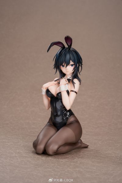 橫山石见 黑兔女郎