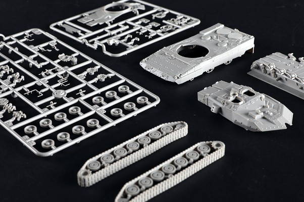 编号:07192 1/72 装甲车辆系列 豹2A6EX主战坦克