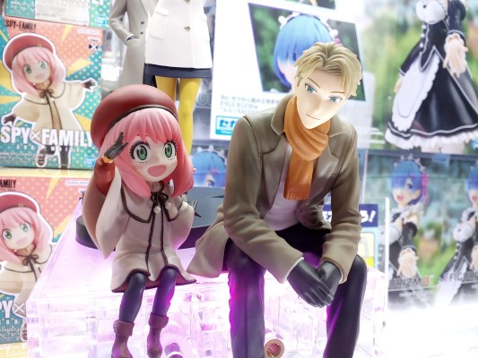 小坐系列 间谍过家家 CODE: White 阿尼亚·福杰（看电影）