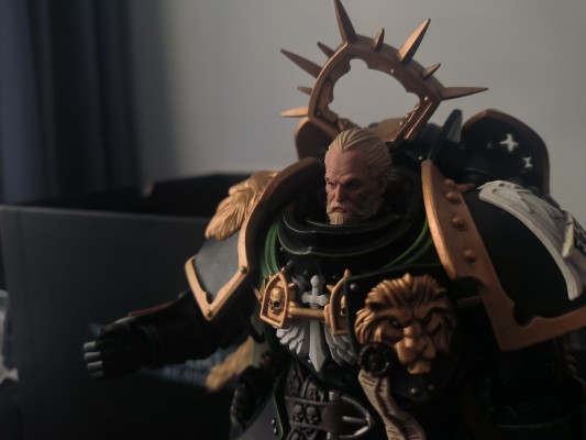 战锤40000 黑暗天使 基因原体 莱昂·艾尔庄森