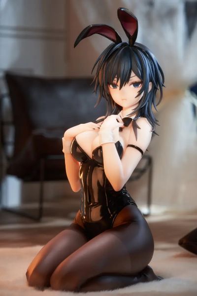 橫山石见 黑兔女郎