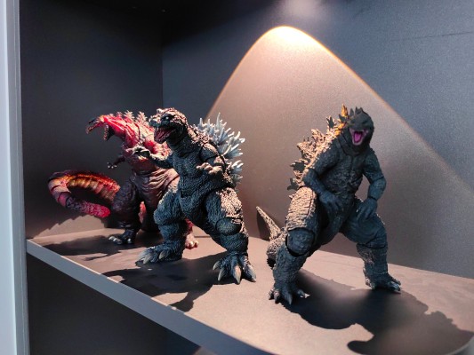 S.H.MonsterArts 哥斯拉：大怪兽总攻击 哥斯拉 （2001）放射热线版