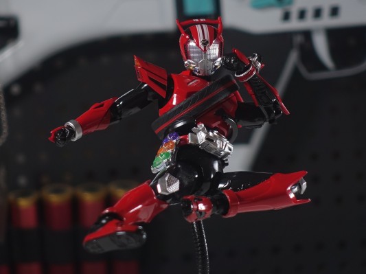 S.H.Figuarts 假面骑士驰骑 飙速型 平成世代版