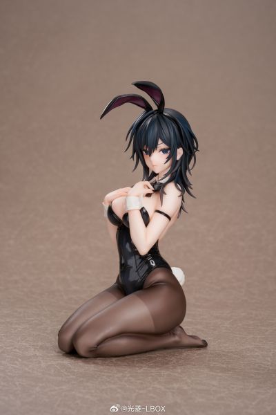 橫山石见 黑兔女郎