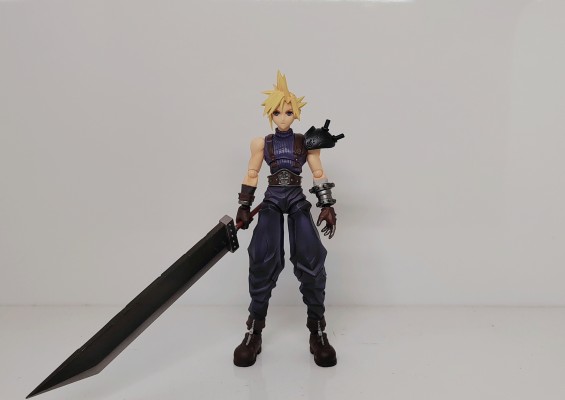 最终幻想7 BRING ARTS 克劳德·斯特莱夫