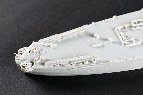 编号：06749 1/700 世界战舰系列 美国“依阿华”号战列舰BB-61