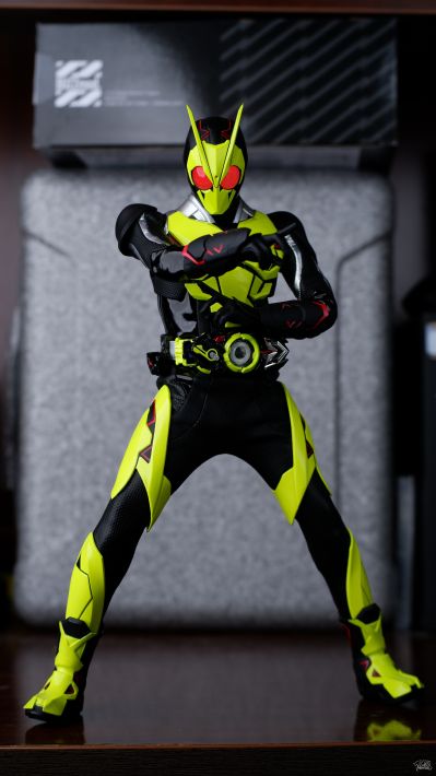 REAL ACTION HEROES 编号785  RAH GENESIS  假面骑士零一 高跃飞蝗