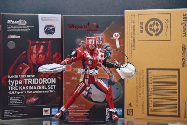 S.H.Figuarts 假面骑士驰骑 特莱多隆型  混合轮胎套装 -S.H.Figuarts15周年纪念版-