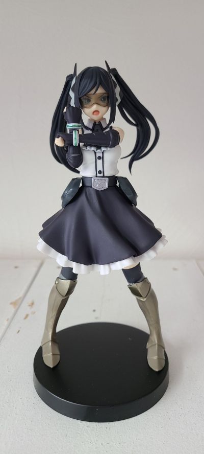 腼腆英雄 LADY BLACK