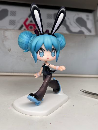 六只初音贴贴第一只