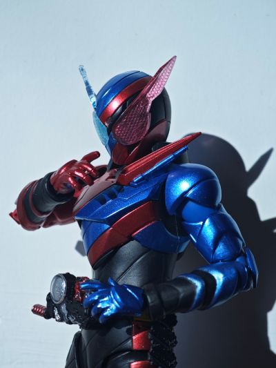 S.H.Figuarts 假面骑士创骑 兔子坦克形态 平成世代版