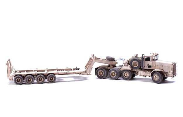 SS-013 M911（8X6）牵引车及M747重型设备半挂车