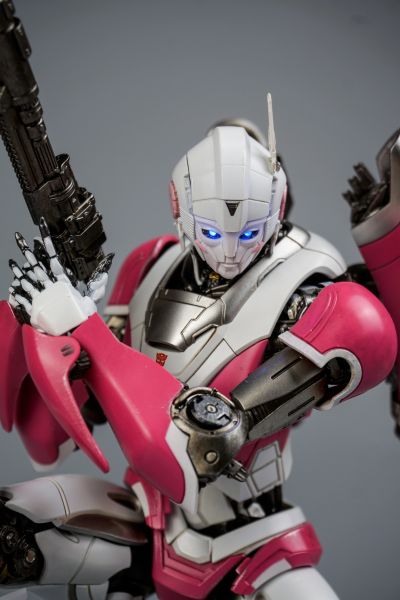 DLX 大黄蜂 阿尔茜