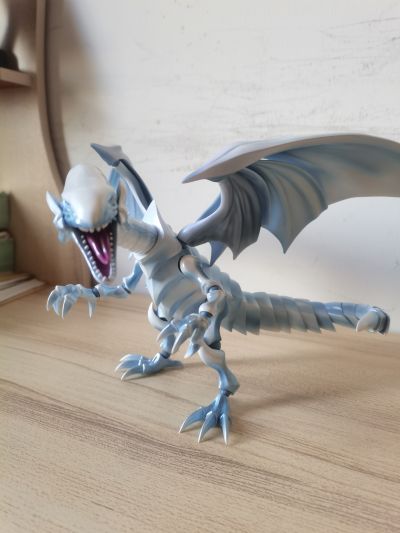 S.H.MonsterArts 游戏王 怪兽之决斗 青眼白龙