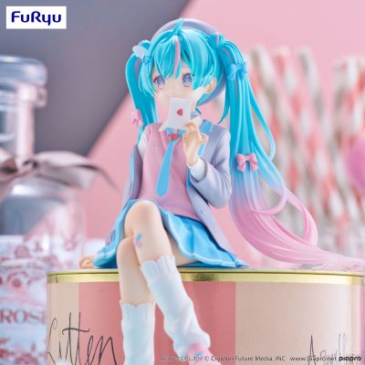 初音未来  压泡面人偶ー恋爱的西装外套ー