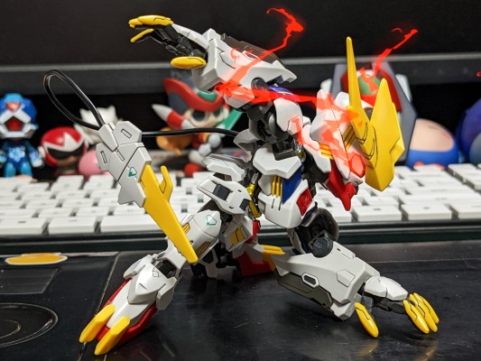 SD高达 Cross Silhouette 机动战士高达 铁血的奥尔芬斯 ASW-G-08高达・巴巴托斯 天狼座帝王形态