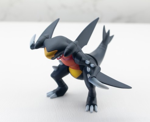 宝可梦拼装模型收藏 48 特选系列 烈咬陆鲨 ​​​​