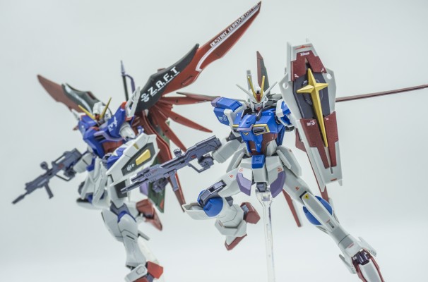 HGCE 1/144 威力型脉冲高达