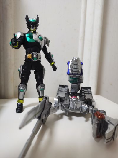 S.H.Figuarts(真骨雕制法)  诞骑武装·巨蝎（暂译）