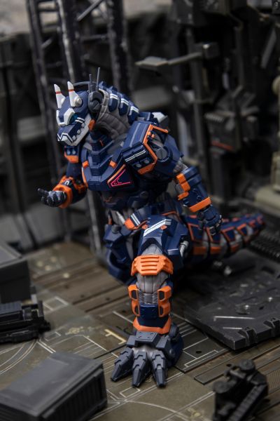 S.H.Figuarts   23式特殊战术机甲兽 阿斯加隆