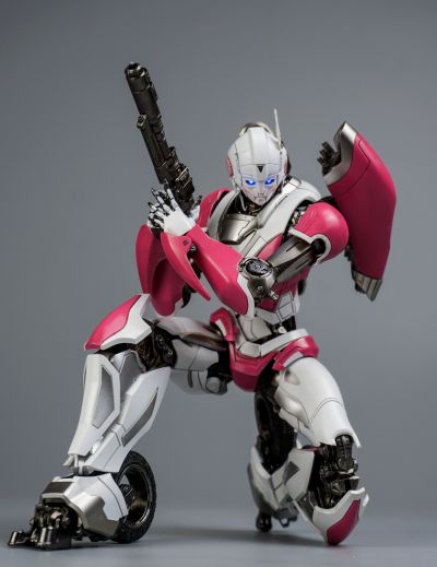 DLX 大黄蜂 阿尔茜