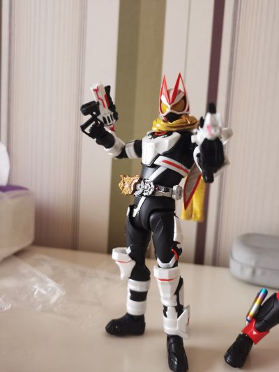 S.H.Figuarts    假面骑士极狐 推进器马格南形态+火旺形态配件包