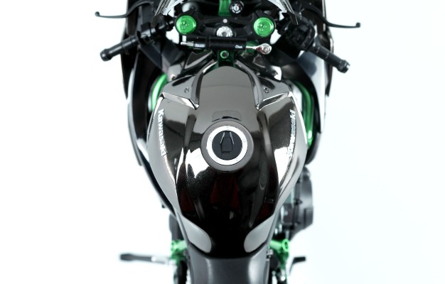 MT-002s 川崎 Ninja H2（悦色版）