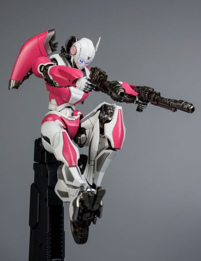 DLX 大黄蜂 阿尔茜