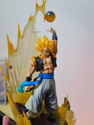 FiguartsZERO [超激战] 龙珠Z 复活！悟空与贝吉塔的合体 超级赛亚人悟吉塔 -展会限定版-