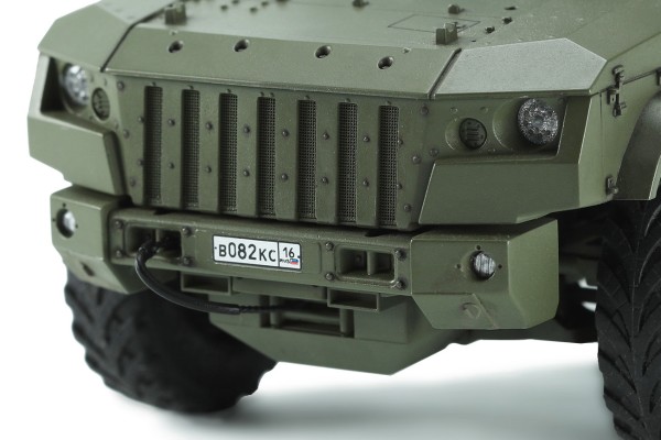 VS-014 俄罗斯K-4386“台风”VDV装甲车