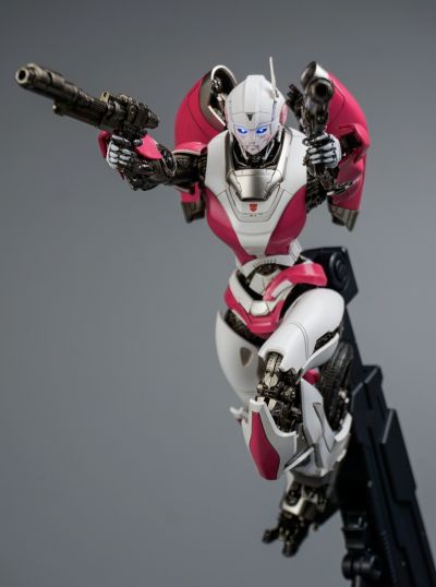 DLX 大黄蜂 阿尔茜