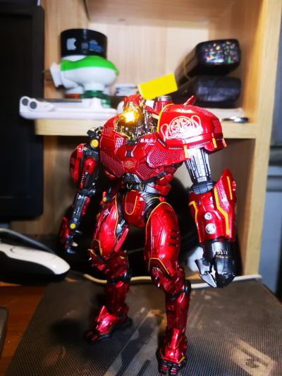 环太平洋 暴风赤红