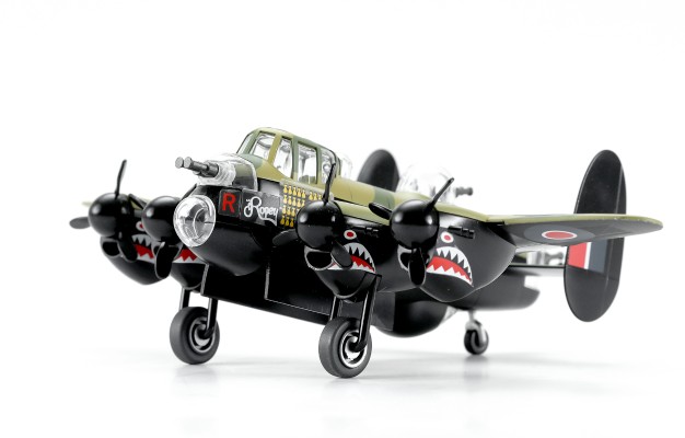mPLANE-002 “兰开斯特”轰炸机