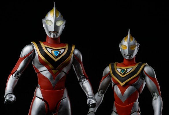 奥特曼光系列 盖亚奥特曼（V1型）