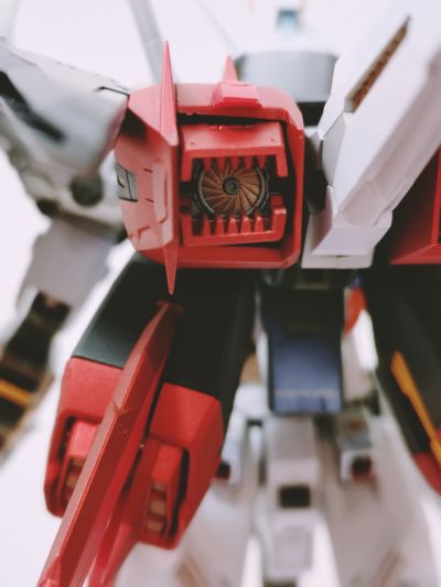 METAL BUILD 机动战士高达SEED 翔翼型强袭装备