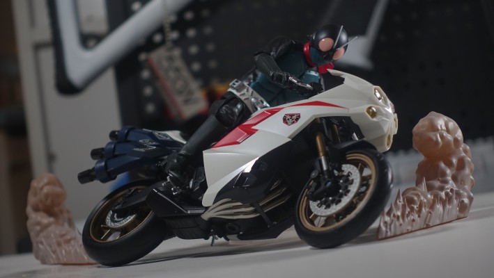 S.H.Figuarts  新·假面骑士 旋风号