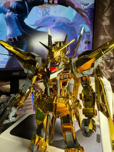 1/100  拂晓高达（大鹫装备/不知火装备）