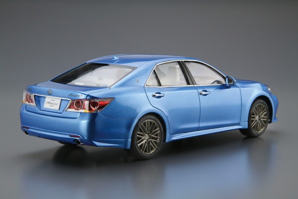 汽车模型系列 No.42 丰田 GRS214/AWS210 皇冠Athlete G 2015款