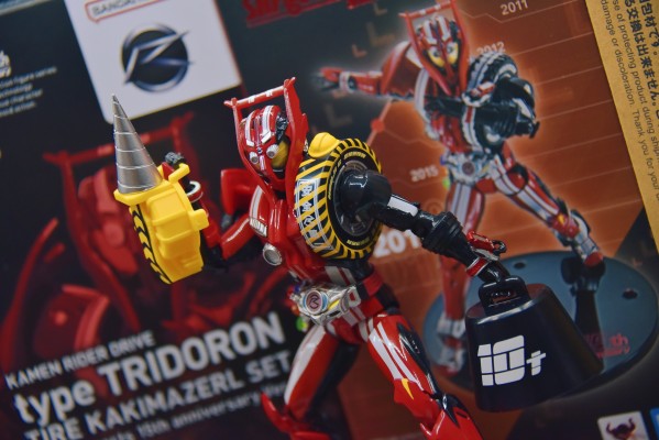 S.H.Figuarts 假面骑士驰骑 特莱多隆型  混合轮胎套装 -S.H.Figuarts15周年纪念版-