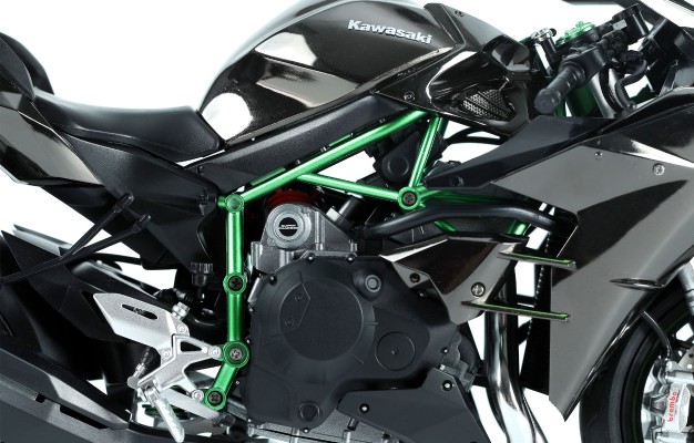 MT-002s 川崎 Ninja H2（悦色版）